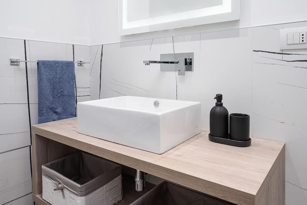 Gioia Studio Apartment Milan Bagian luar foto
